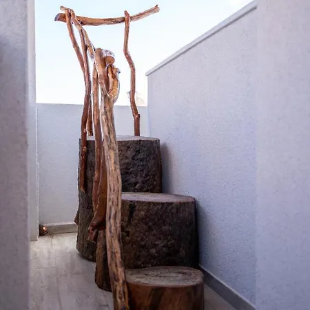 Onar Luxuries 아파트 에르무폴리